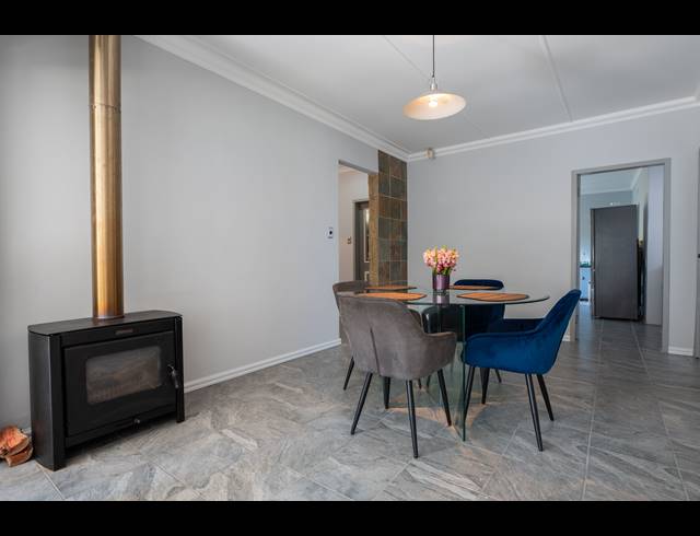 5 BEDROOM FREESTANDING SOLD IN NORTHCLIFF